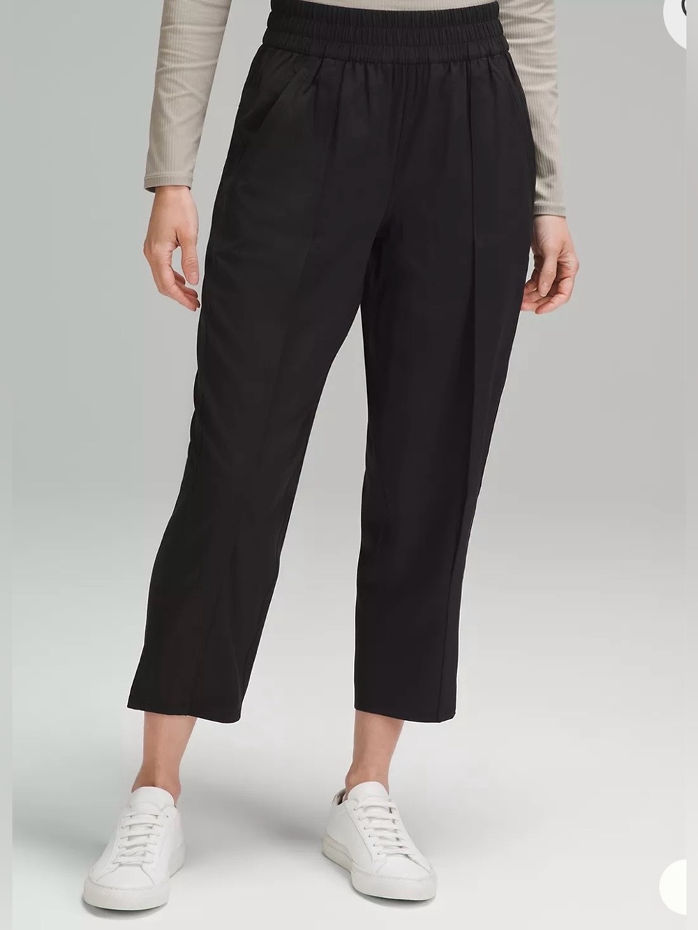 Lululemon Athletica Front-Pleat Tapered Mid-Rise Cropped Pant